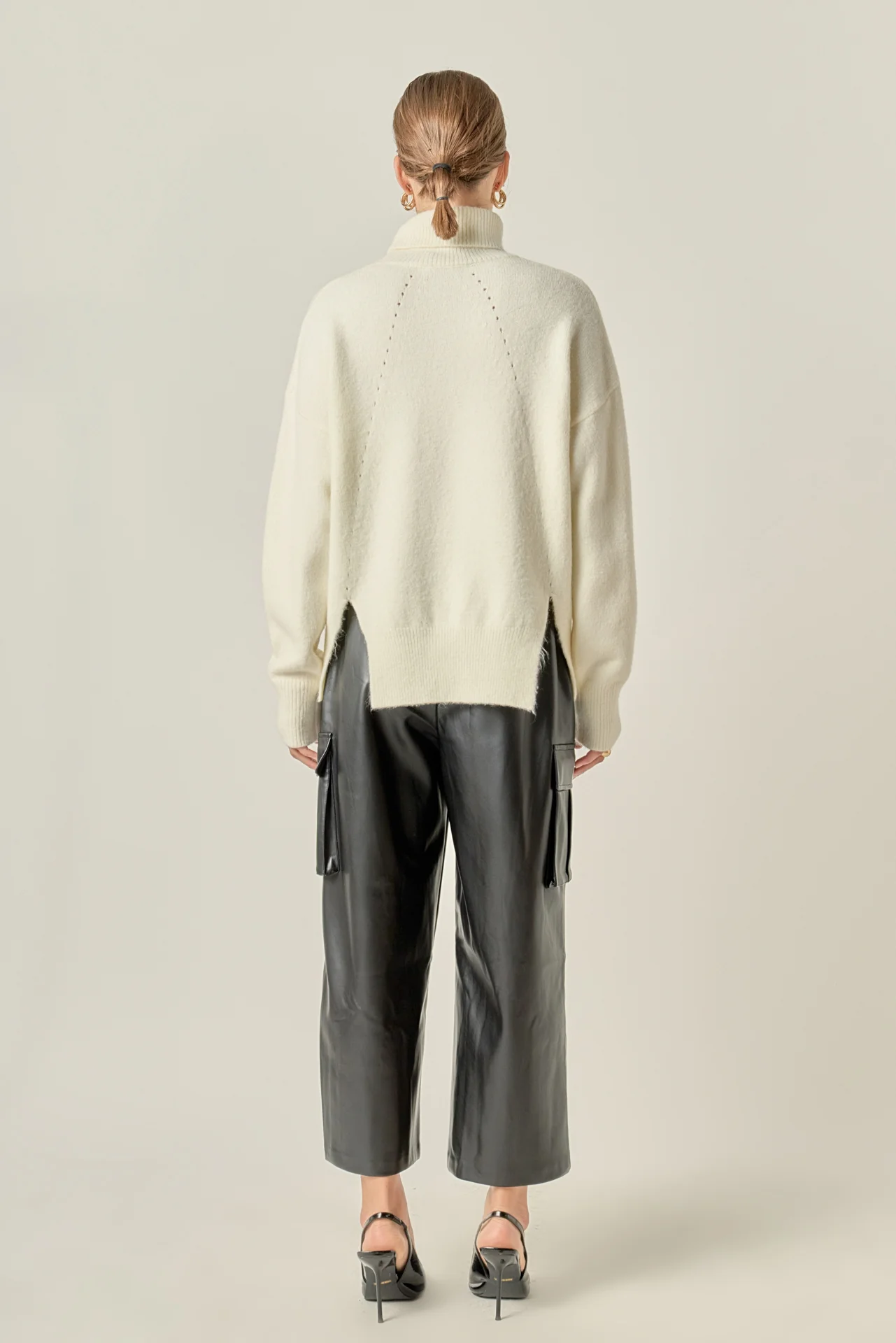Faux Leather Cropped Cargo Pants - Image 4