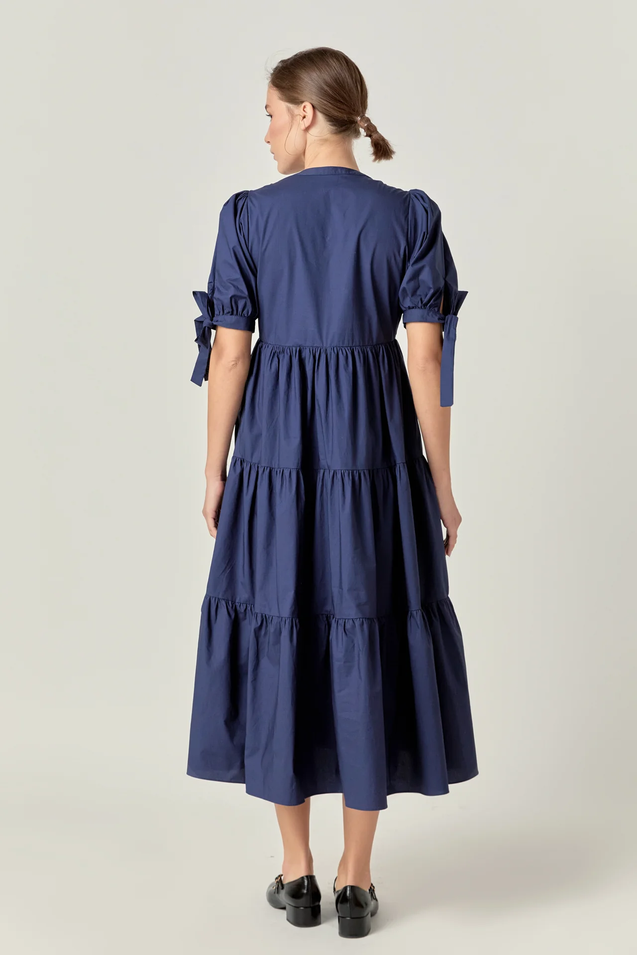 Tiered Midi Dress with Bow-Tie Sleeves - Image 18