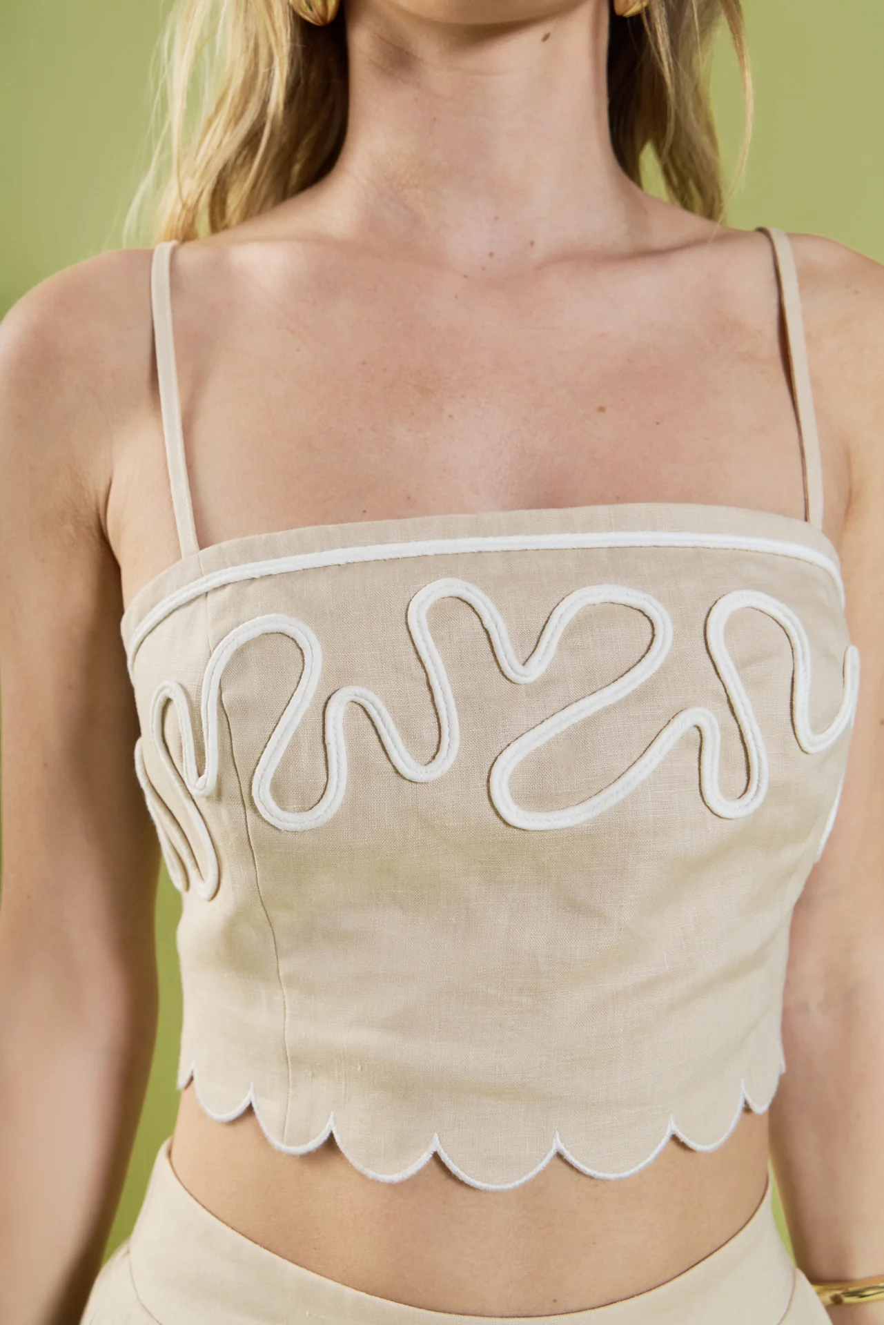 Embroidered Scalloped Linen Crop Top - Image 3